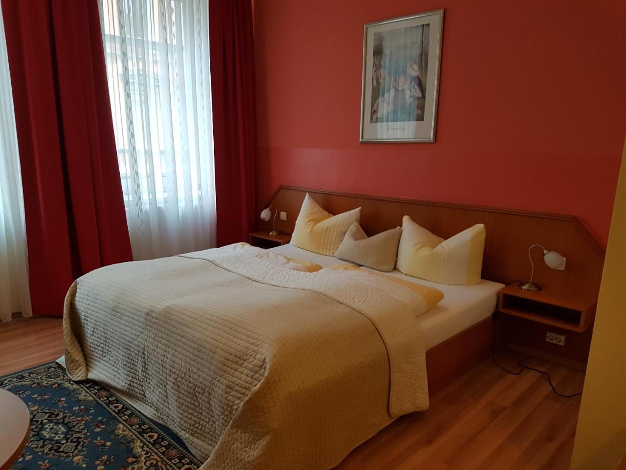 Hotel Am Kuhbogen Хоф Экстерьер фото