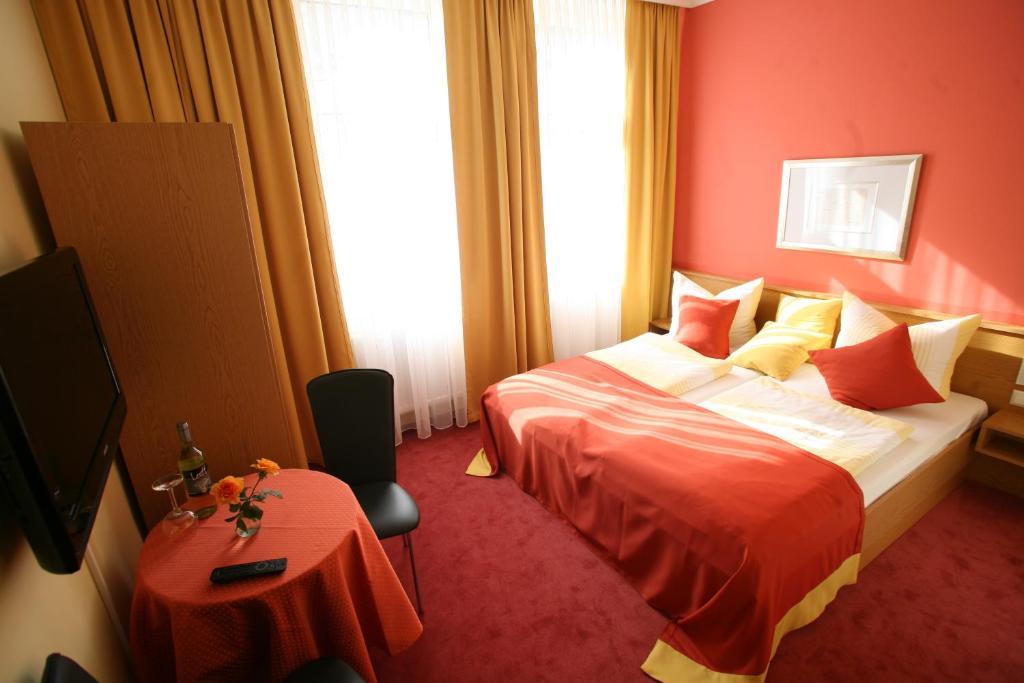 Hotel Am Kuhbogen Хоф Номер фото